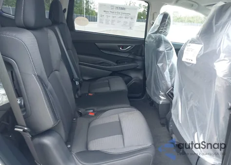 2025 Subaru Ascent Premium 8-Passenger z USA, uszkodzony, nr VIN 4S4WMAAD5S3442968